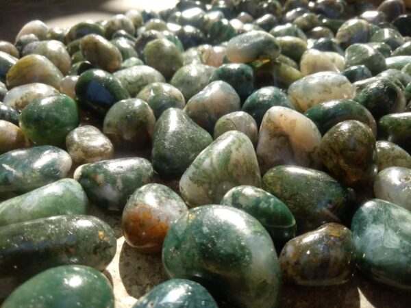 MOSS AGATE TUMBLED STONE - Image 2