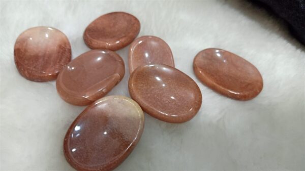 PEECH MOON STONE (WORRY STONE)