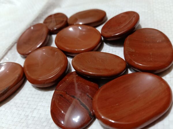 RED JASPER (WORRY STONE )