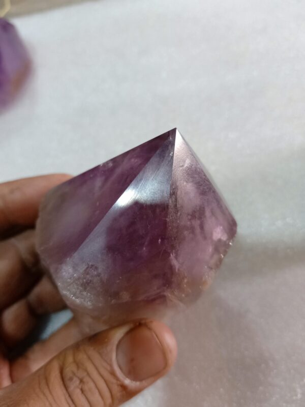 AMETHYST POINT (NATURAL)